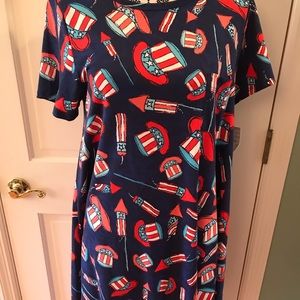 Medium Lularoe Carly